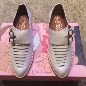 IN SEARCH OF Jeffery Campbell Dulles White 7.5/8